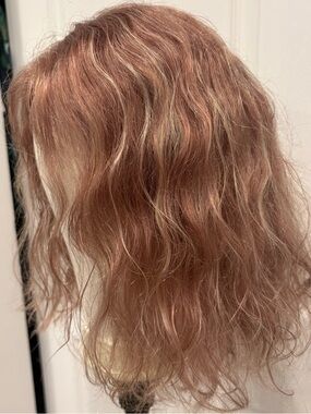 Copper Red Highlighted Synthetic Loose Beach Wave Wig! Very good condition!